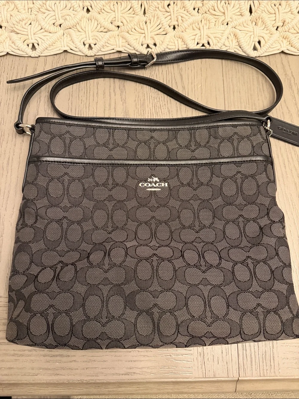 NWOT COACH Black/Brown Signature Messenger Crossbody with Collectors tag